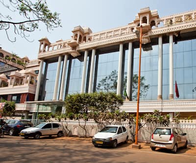 https://imgcld.yatra.com/ytimages/image/upload/t_hotel_yatra_city_desktop/v1391037586/Domestic Hotels/Hotels_Bhubaneshwar/Hotel Empire/ExteriorFacade.jpg